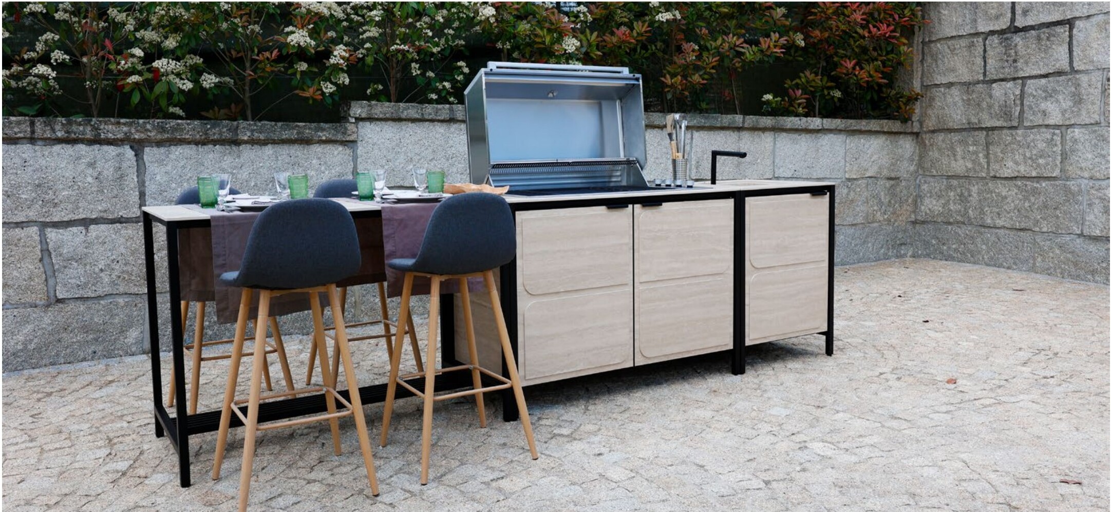 Volledige outdoor kitchen met opslag