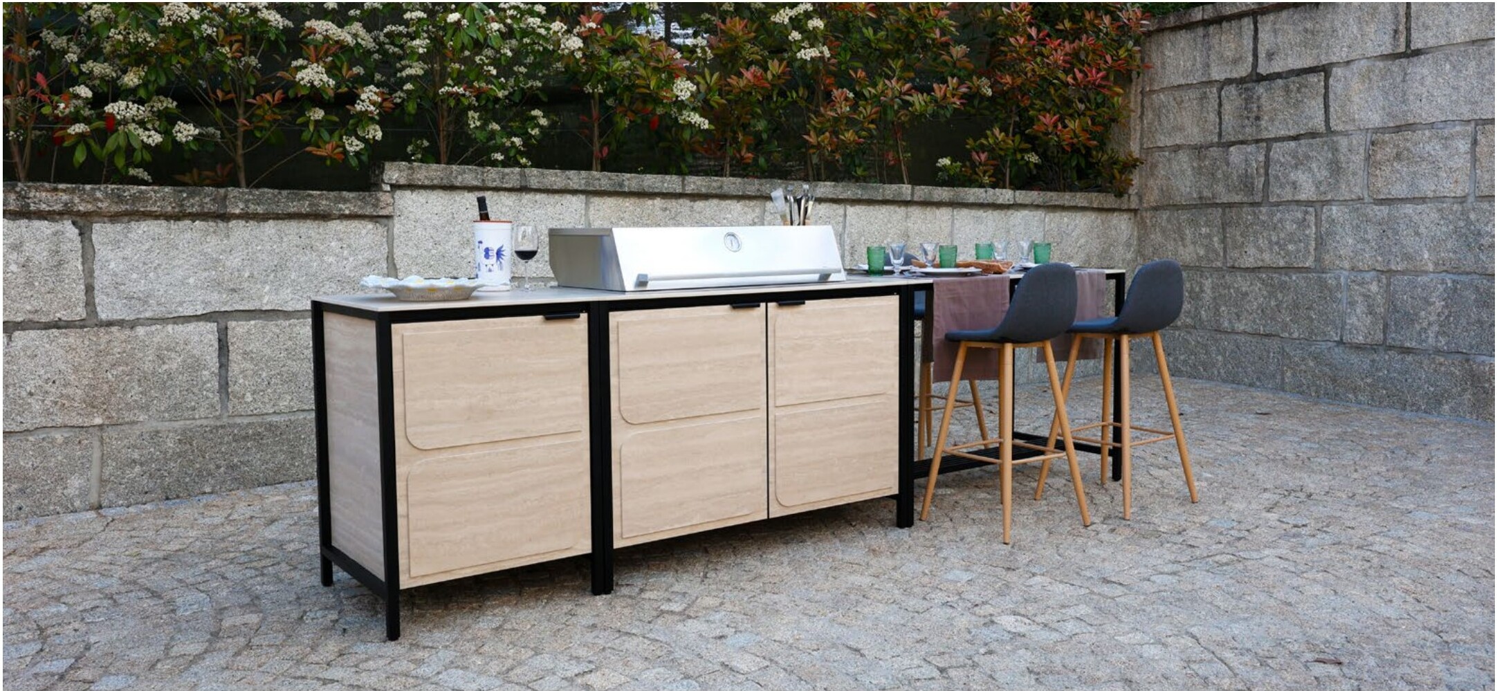 Lineaire kookzone met grill en bar